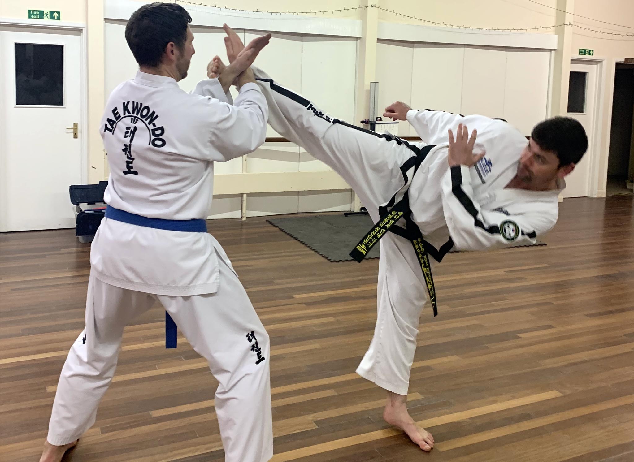 taekwondo-training